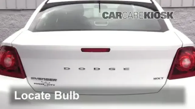 2013 Dodge Avenger SE 3.6L V6 FlexFuel Éclairage Feu de freinage central (remplacer l'ampoule)